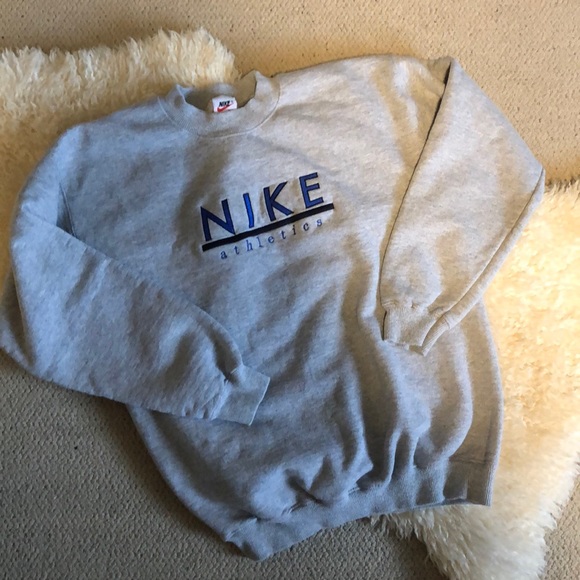 Nike Tops - Retro Nike sweattop